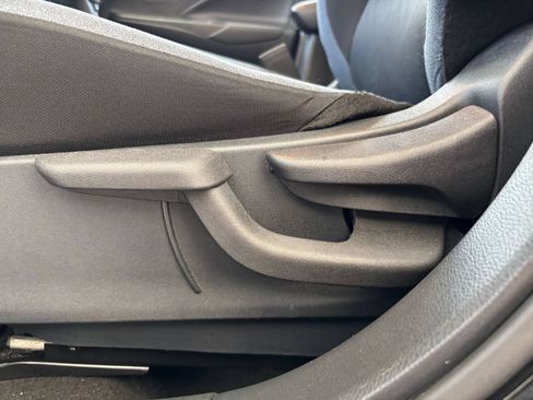 Used 2025 Nissan Versa SV FWD image 22