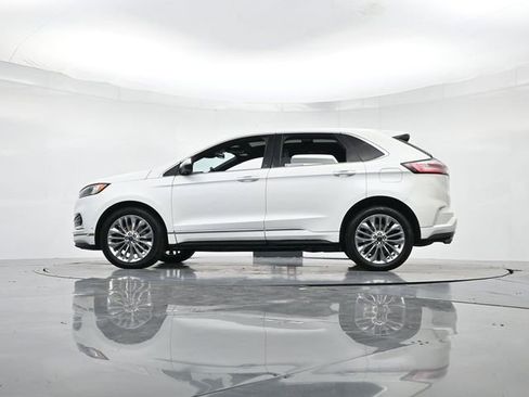 Certified 2022 Ford Edge Titanium w/ Equipment Group 301A image 38