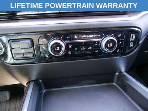 Used 2025 GMC Sierra 3500 SLT w/ SLT Premium Package AWD/4WD image 30