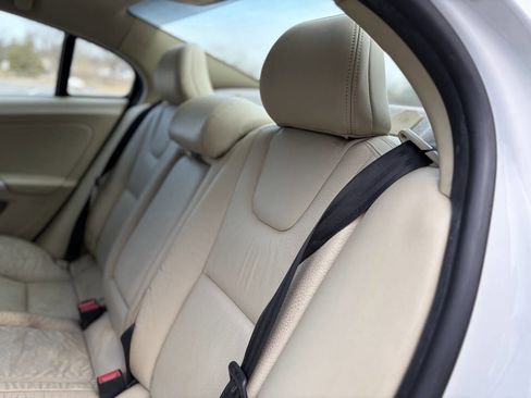 Used 2012 Volvo S60 T5 image 17