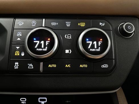 Used 2023 Land Rover Defender 130 First Edition image 8