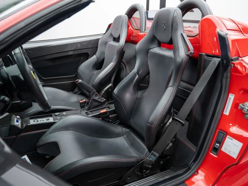 Used 2009 Ferrari F430 Scuderia image 3