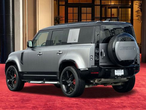 Used 2024 Land Rover Defender 110 X image 4