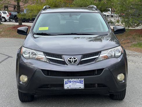 Used 2015 Toyota RAV4 LE image 2