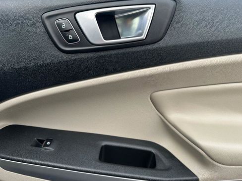 Used 2021 Ford EcoSport Titanium image 18