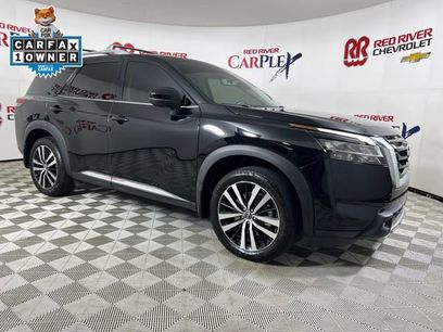 Used 2024 Nissan Pathfinder Platinum w/ Cargo Package