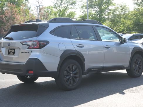 Certified 2025 Subaru Outback Onyx Edition AWD/4WD image 9