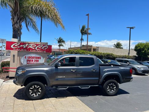 Used 2017 Toyota Tacoma TRD Off-Road w/ Tow Package (A/T) AWD/4WD image 1