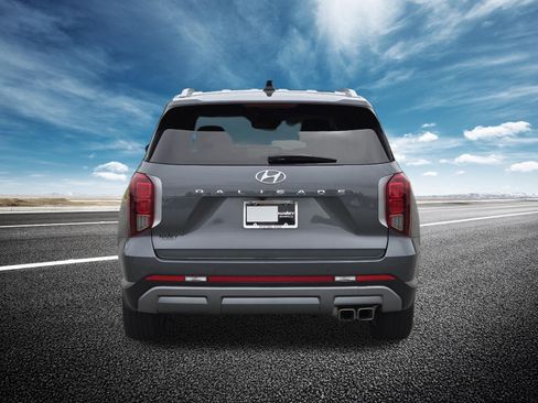 Used 2025 Hyundai Palisade SEL FWD image 17