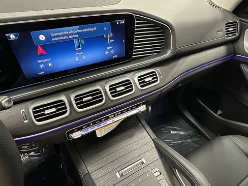 New 2026 Mercedes-Benz GLS 450 4MATIC image 32