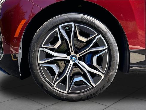 Used 2024 BMW iX xDrive50 w/ Sport Package AWD/4WD image 10