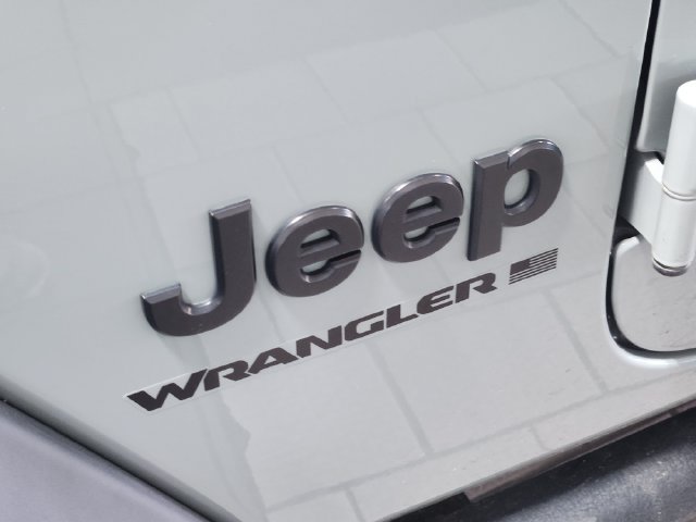 Used 2024 Jeep Wrangler Unlimited Sport AWD/4WD image 9