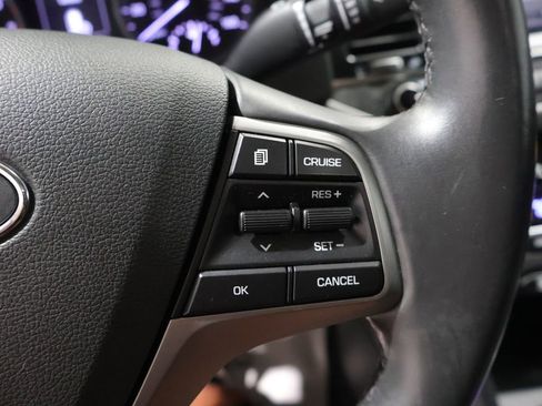 Used 2018 Hyundai Elantra Value Edition FWD image 34