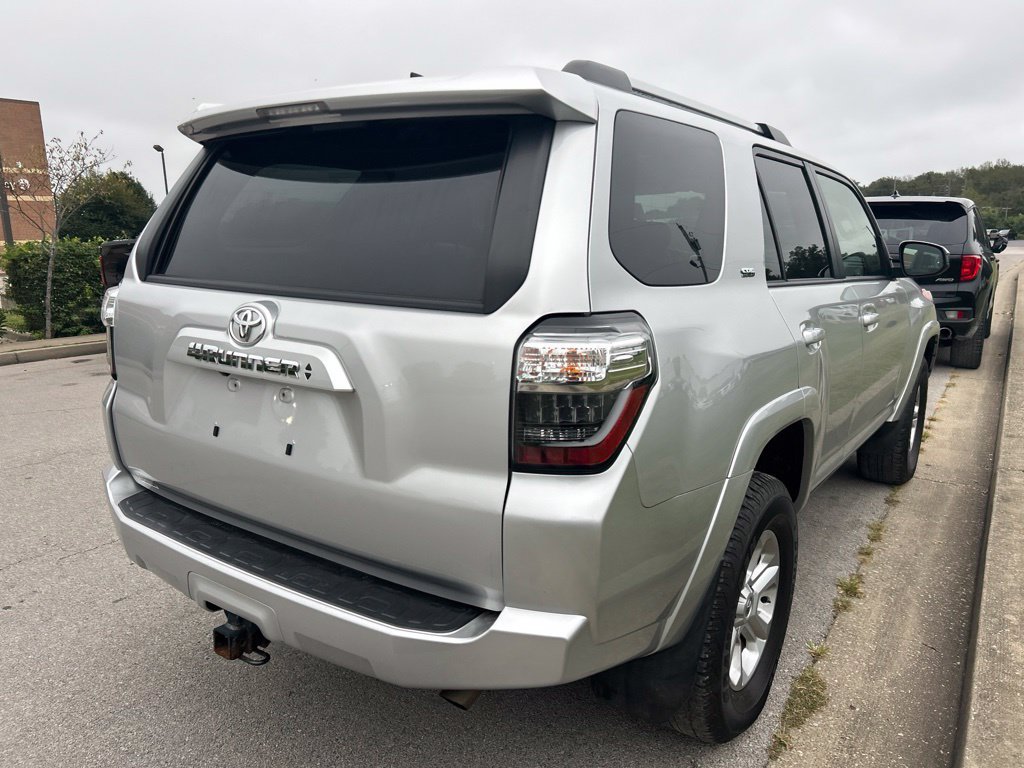 Used 2022 Toyota 4Runner SR5 AWD/4WD image 3