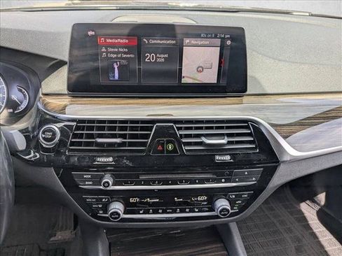 Used 2019 BMW 530e w/ Convenience Package RWD image 15
