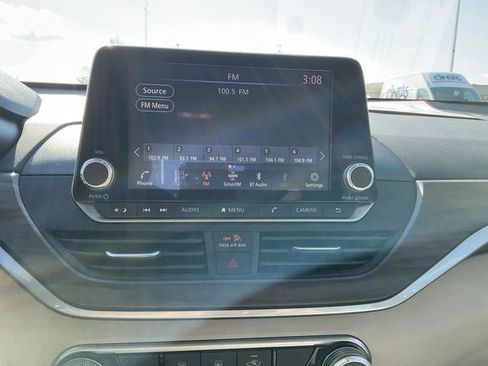 Certified 2025 Nissan Altima 2.5 SV image 14