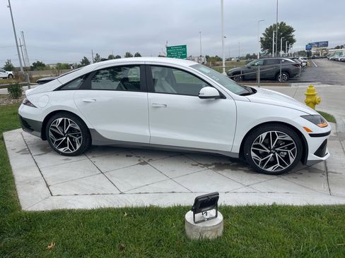 New 2025 Hyundai Ioniq 6 SEL image 6