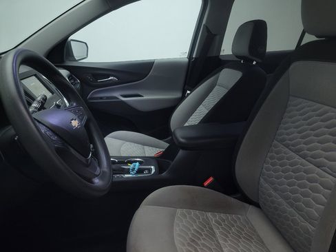 Used 2019 Chevrolet Equinox LS FWD image 17