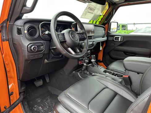 New 2025 Jeep Wrangler Unlimited Rubicon 392 image 9