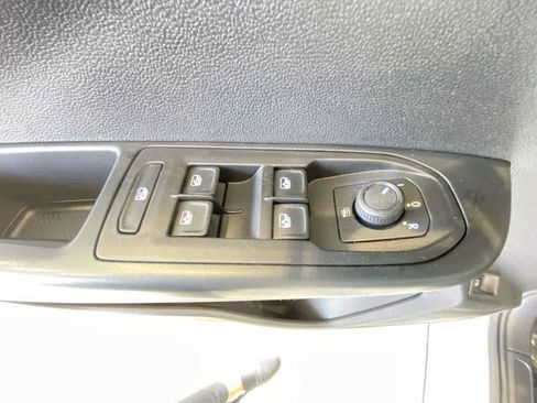 Used 2022 Volkswagen Taos S AWD/4WD image 16