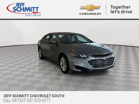 Used 2024 Chevrolet Malibu LT image 2