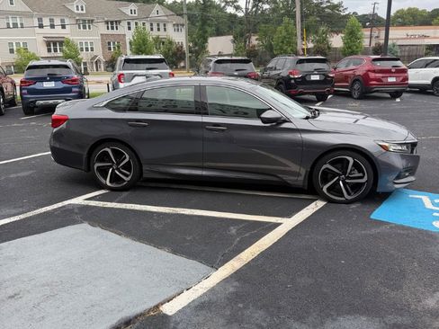 Used 2020 Honda Accord Sport image 4