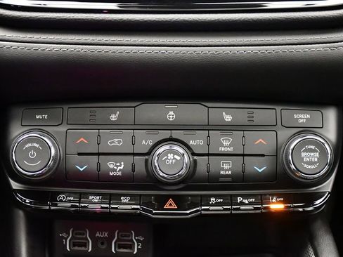 Used 2022 Dodge Durango GT image 29