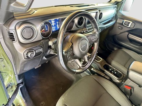 Used 2021 Jeep Wrangler Sport AWD/4WD image 10