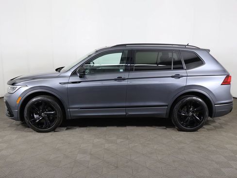 Used 2023 Volkswagen Tiguan SE R-Line FWD image 19