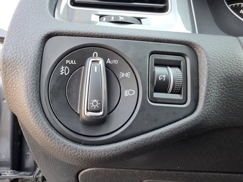 Used 2017 Volkswagen Golf Alltrack SE AWD/4WD image 31