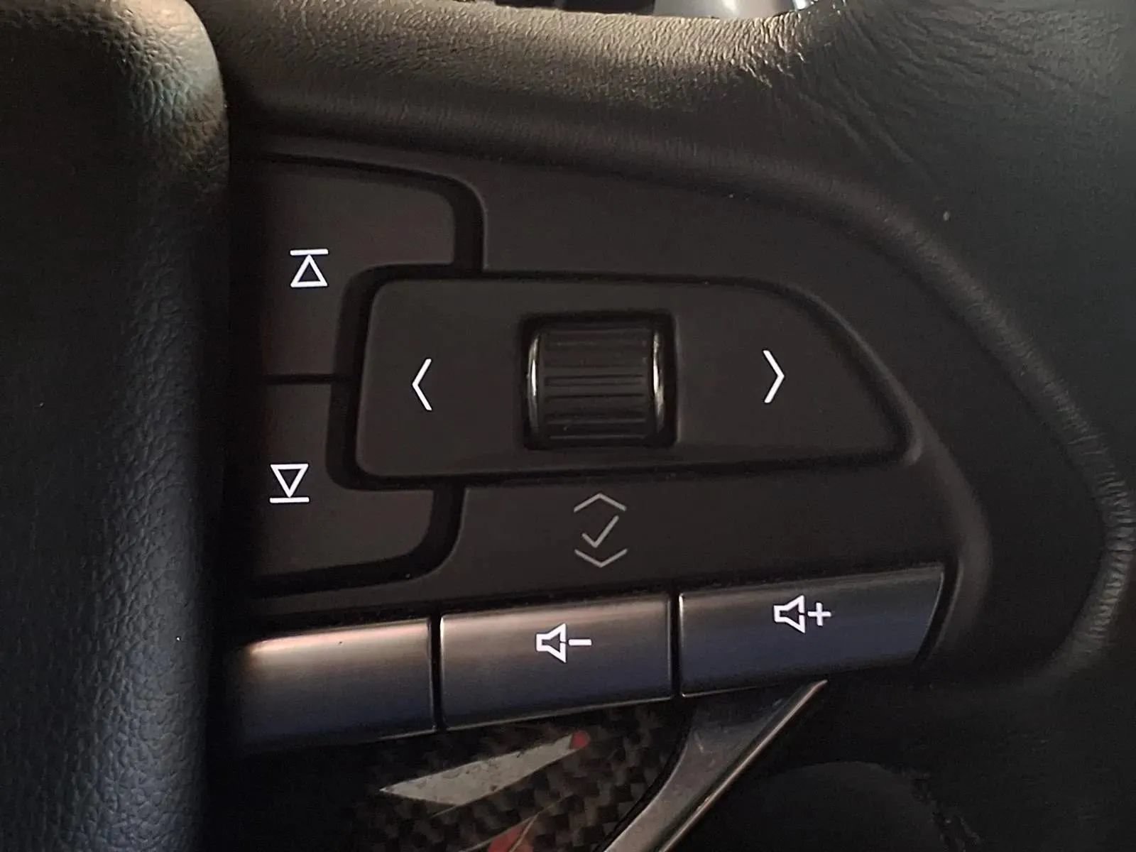 Used 2020 Cadillac XT6 Sport AWD/4WD image 27