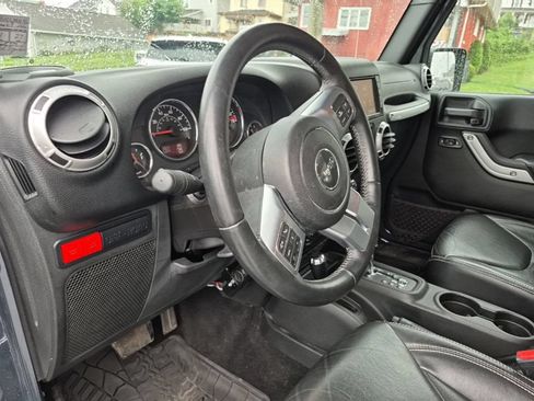 Used 2016 Jeep Wrangler Unlimited Rubicon AWD/4WD image 10