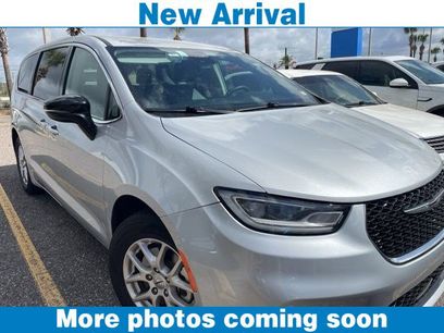 Used 2024 Chrysler Pacifica Touring-L