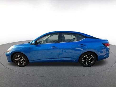 Used 2025 Nissan Sentra SV image 4