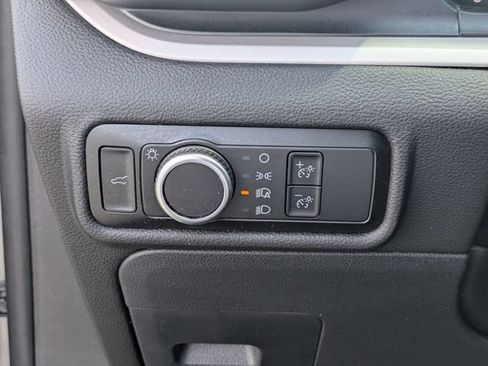 Used 2024 Ford Explorer XLT AWD/4WD image 17