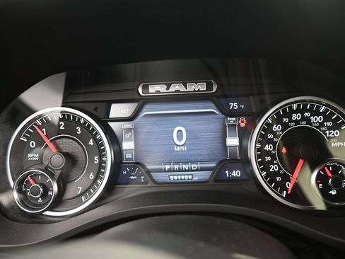 Used 2022 RAM 1500 Big Horn AWD/4WD image 19