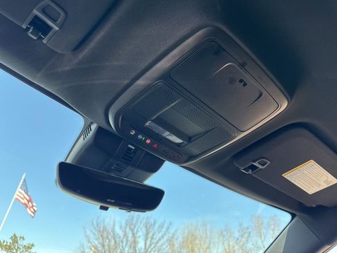 Used 2026 Chevrolet Traverse LT w/ Driver Confidence Package image 24