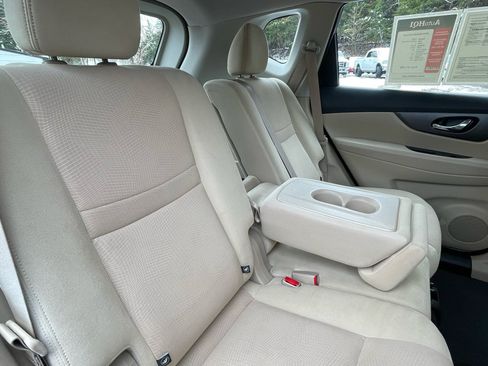 Used 2016 Nissan Rogue S image 27
