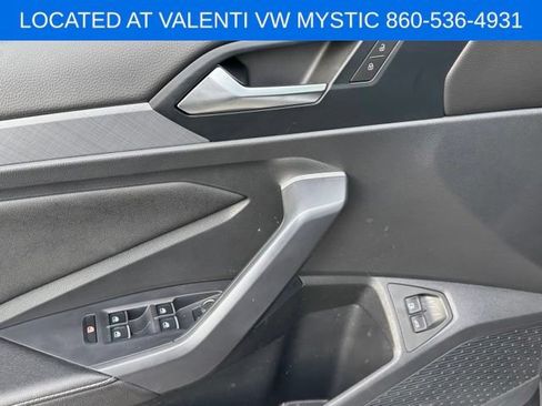 Certified 2024 Volkswagen Jetta SE w/ Panoramic Sunroof Package FWD image 33