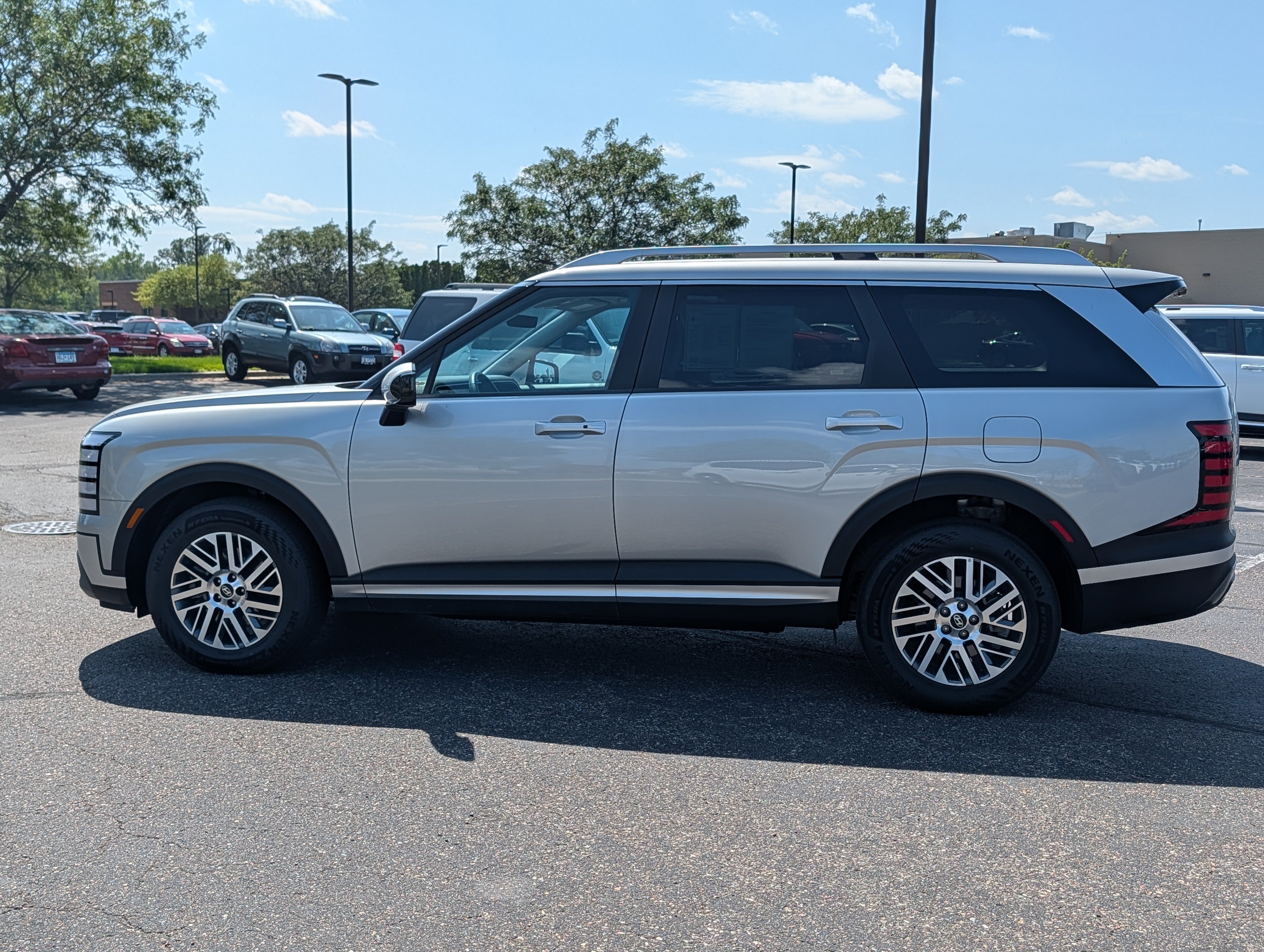 Used 2026 Hyundai Palisade SEL AWD/4WD image 2