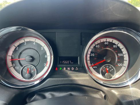 Used 2019 Dodge Grand Caravan SXT image 22