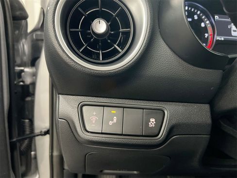 Used 2024 Kia Forte LXS w/ LXS Technology Package image 18