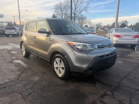 Used 2015 Kia Soul Base 4dr Crossover 6A image 4