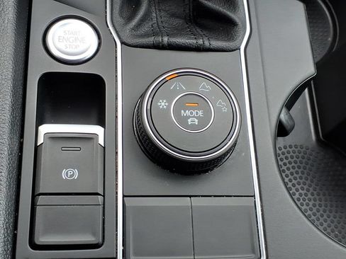 Used 2019 Volkswagen Atlas SE AWD/4WD image 32