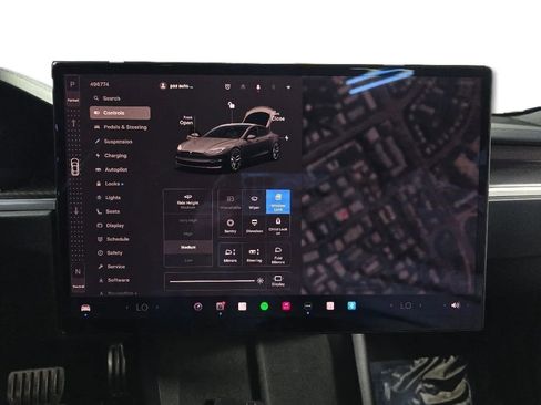 Used 2022 Tesla Model S Plaid image 13