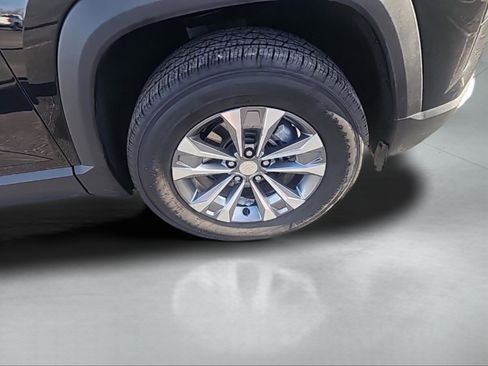 Used 2026 Chevrolet Equinox LT w/ Convenience Package II image 17