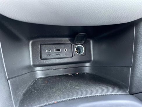 Used 2023 Chevrolet Equinox LT image 28