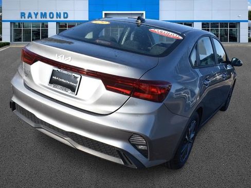 Used 2023 Kia Forte LXS image 3