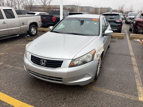 Used 2010 Honda Accord LX image 2