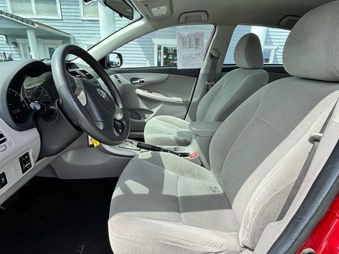 Used 2012 Toyota Corolla LE FWD image 9